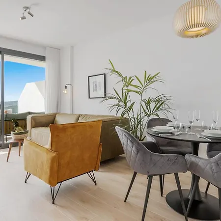 דירה Vivi Homes - Roli Pool, Terrace, Golf &