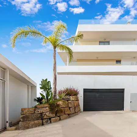 דירה Vivi Homes - Roli Pool, Terrace, Golf & אסטפונה